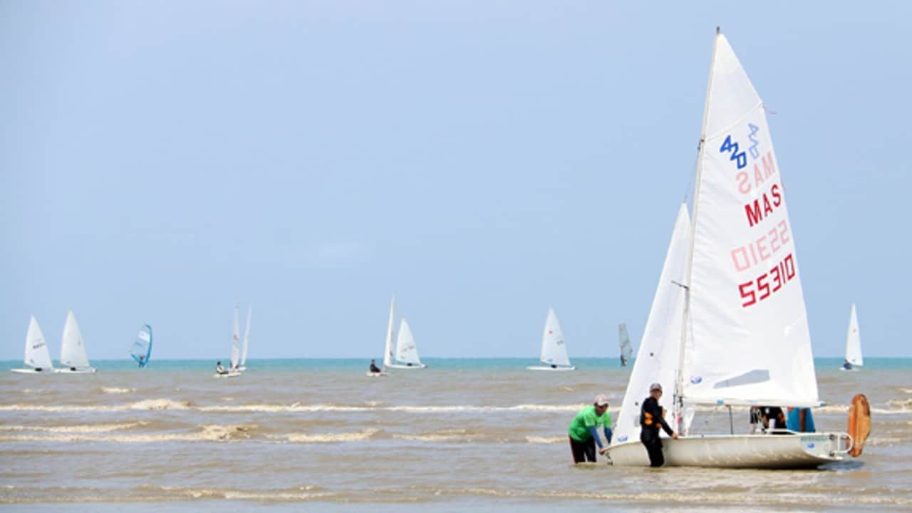 Pantai Batu Laut